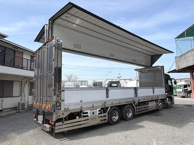 三菱ふそうスーパーグレート冷蔵冷凍ウイング大型（10t）[写真02]