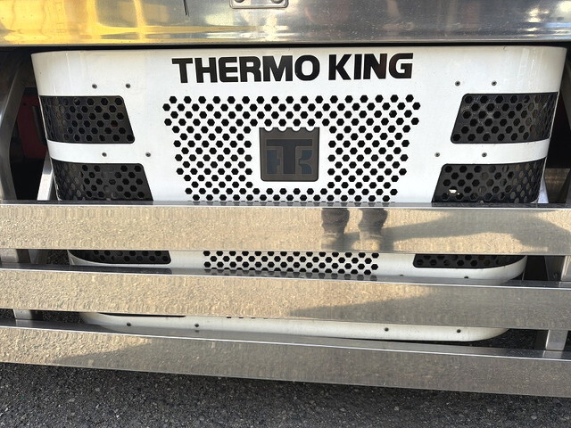 三菱ふそうスーパーグレート冷蔵冷凍ウイング大型（10t）[写真26]