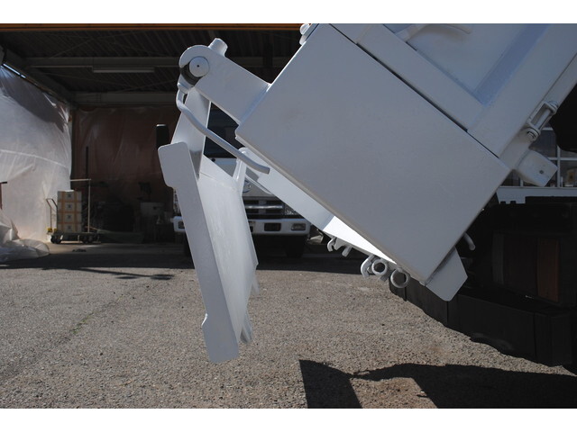 いすゞエルフダンプ小型（2t・3t）[写真13]