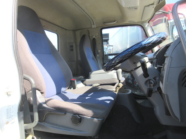 三菱ふそうファイタークレーン5段中型（4t）[写真11]