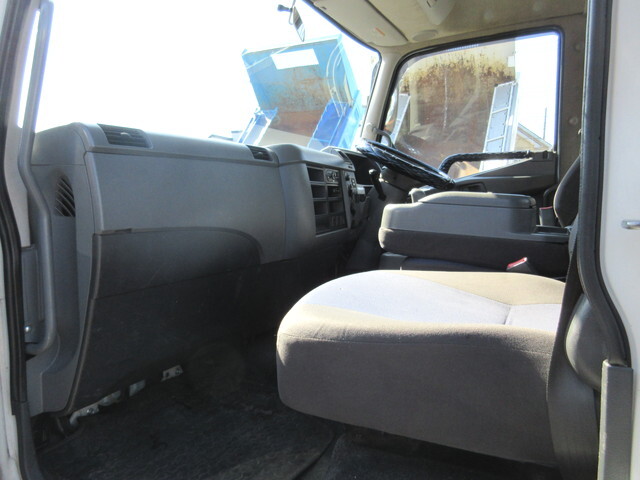 三菱ふそうファイタークレーン5段中型（4t）[写真17]