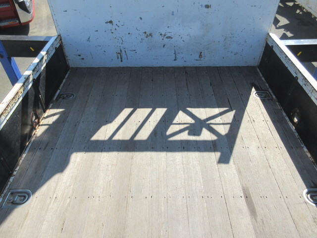 三菱ふそうファイタークレーン5段中型（4t）[写真31]