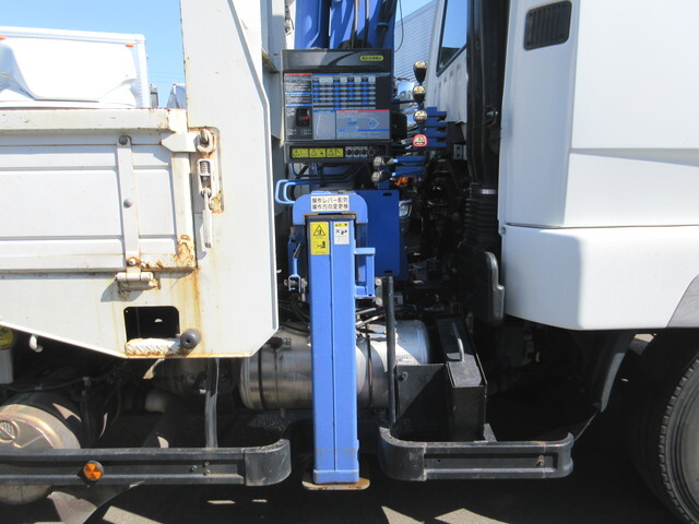 三菱ふそうファイタークレーン5段中型（4t）[写真32]