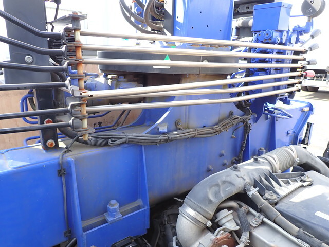 いすゞエルフクレーン3段小型（2t・3t）[写真15]