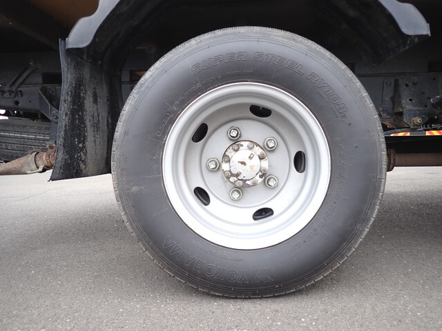 いすゞエルフクレーン3段小型（2t・3t）[写真23]