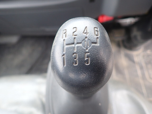 いすゞエルフクレーン3段小型（2t・3t）[写真34]