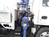 いすゞエルフクレーン3段小型（2t・3t）[写真08]