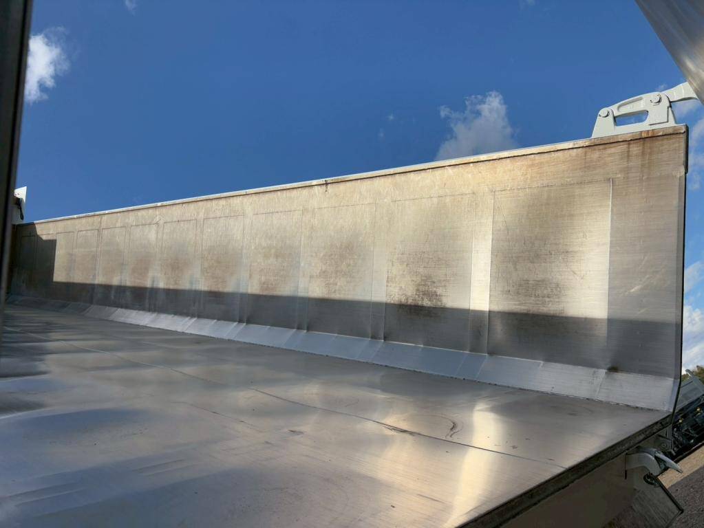 日野プロフィア深ダンプ（土砂禁ダンプ）大型（10t）[写真10]