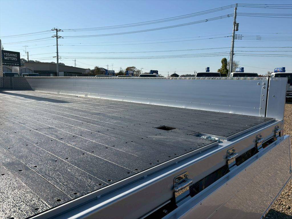 三菱ふそうスーパーグレートクレーン4段大型（10t）[写真10]