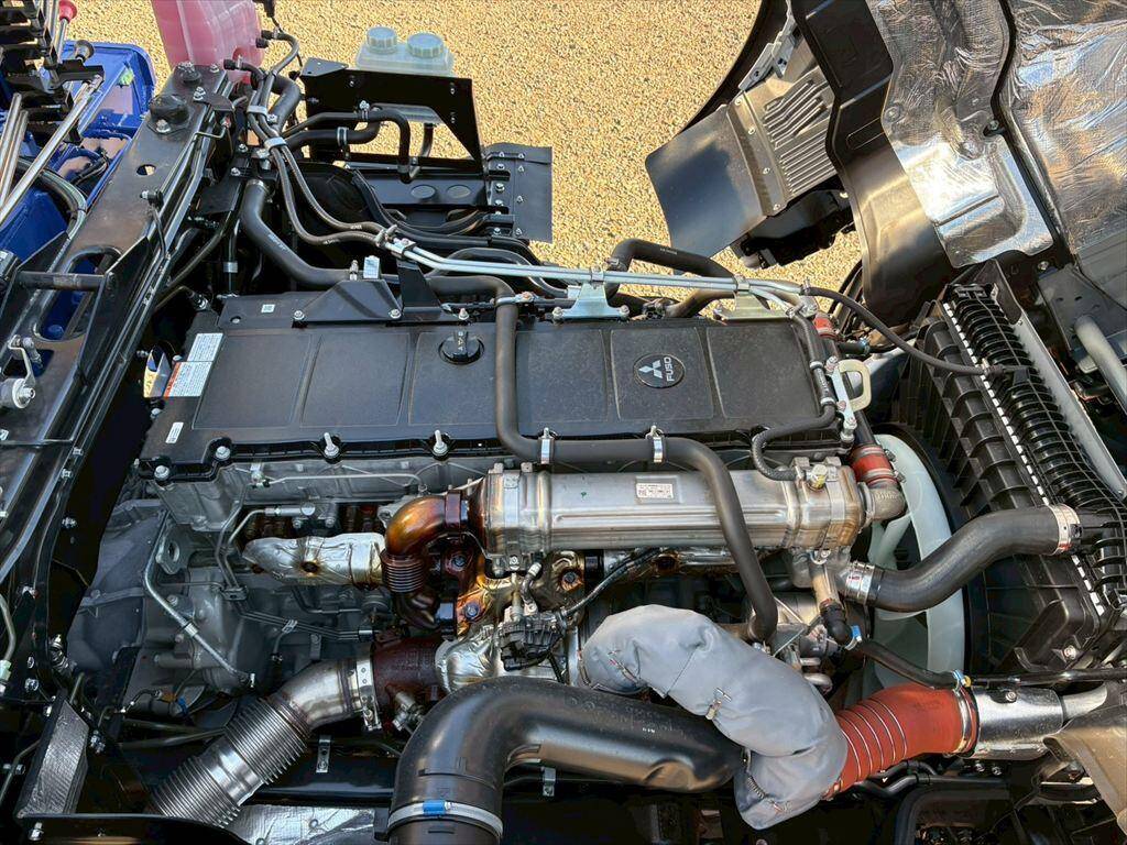 三菱ふそうスーパーグレートクレーン4段大型（10t）[写真18]