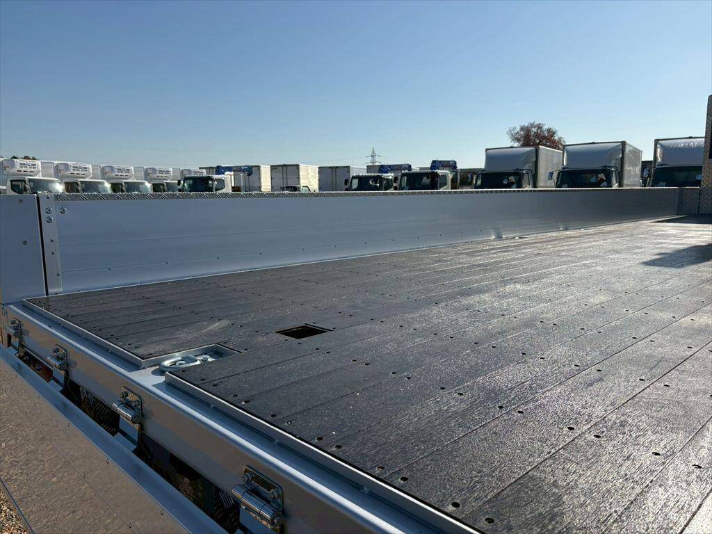 三菱ふそうスーパーグレートクレーン4段大型（10t）[写真09]