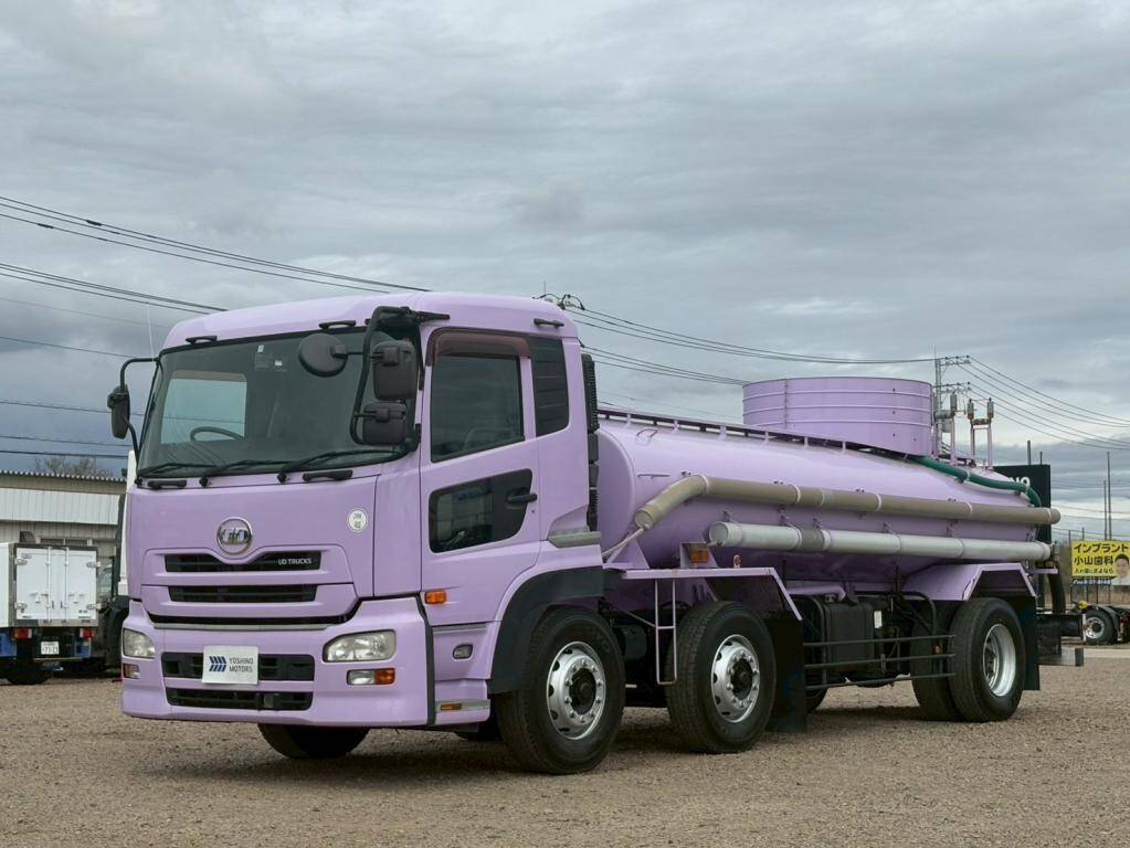 UDトラックスクオンバキュームカー大型（10t）[写真01]