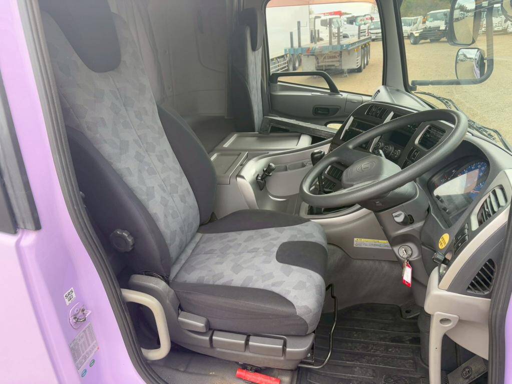 UDトラックスクオンバキュームカー大型（10t）[写真17]