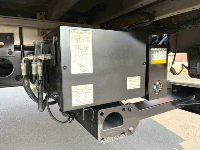 いすゞフォワードアルミウイング中型（4t）[写真25]