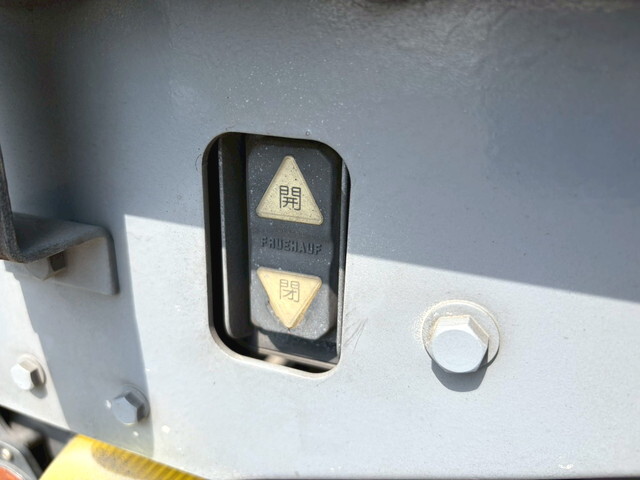 いすゞフォワードアルミウイング中型（4t）[写真36]