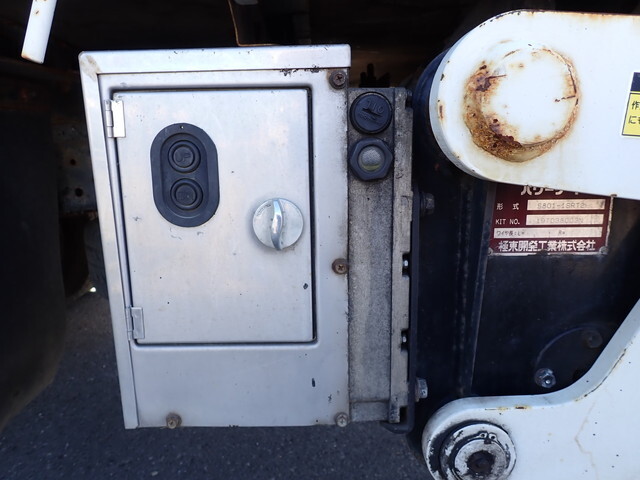 日野デュトロダブルキャブ（Wキャブ）小型（2t・3t）[写真13]