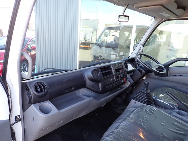 日野デュトロダブルキャブ（Wキャブ）小型（2t・3t）[写真23]