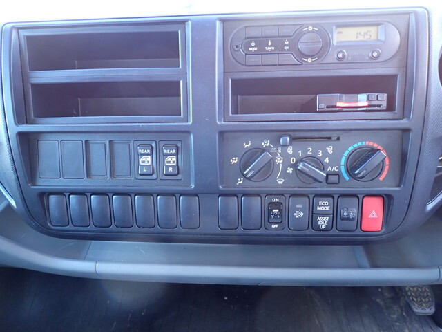 日野デュトロダブルキャブ（Wキャブ）小型（2t・3t）[写真28]