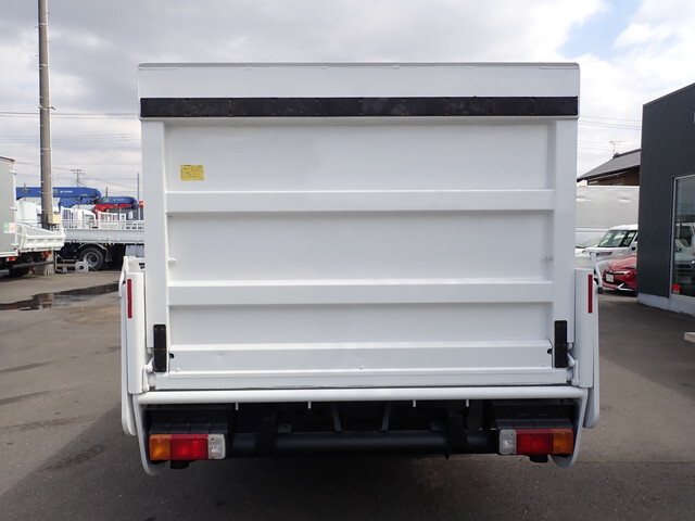 日野デュトロダブルキャブ（Wキャブ）小型（2t・3t）[写真06]