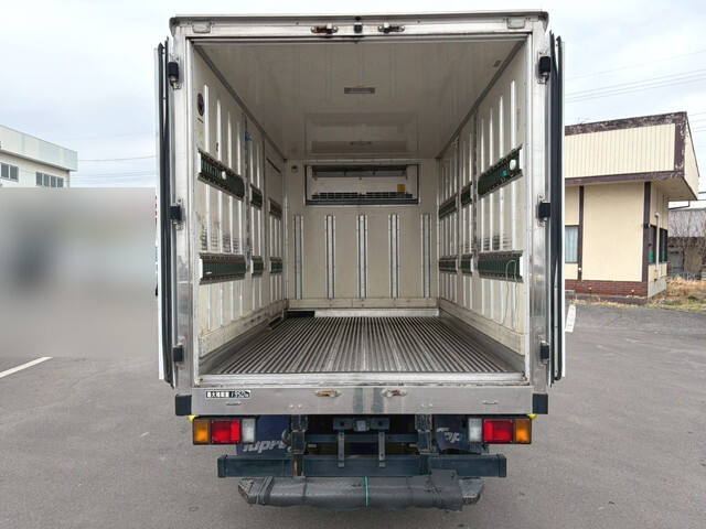 いすゞエルフ冷凍車（冷蔵車）小型（2t・3t）[写真11]