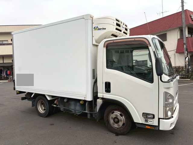 いすゞエルフ冷凍車（冷蔵車）小型（2t・3t）[写真03]