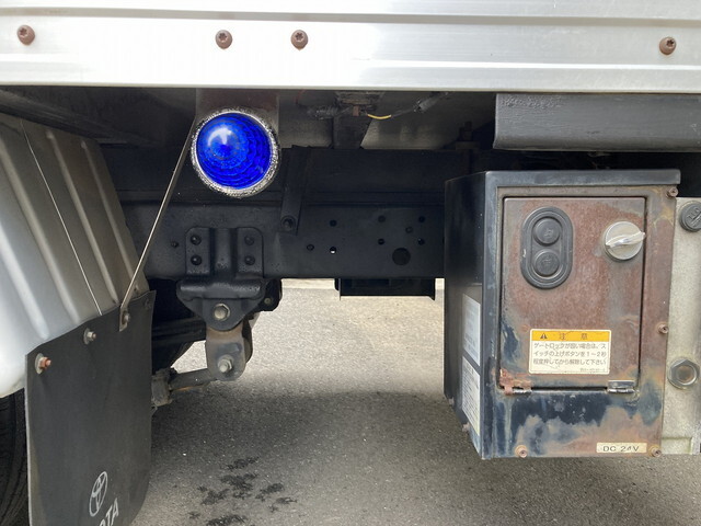 トヨタダイナアルミバン小型（2t・3t）[写真10]