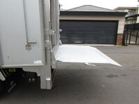 トヨタトヨエースアルミバン小型（2t・3t）[写真16]