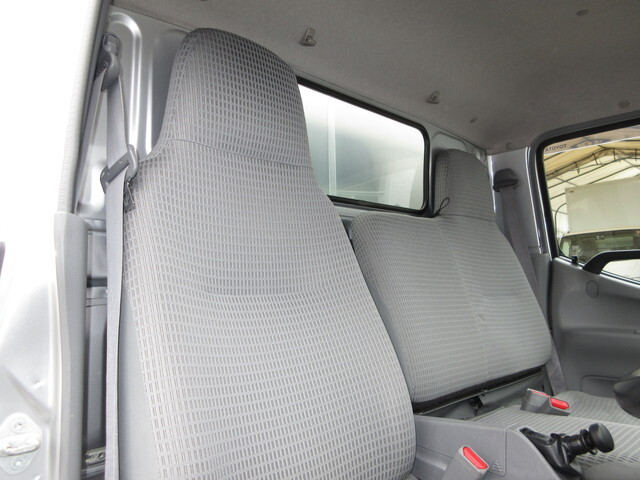 トヨタトヨエースアルミバン小型（2t・3t）[写真20]