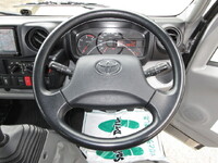 トヨタトヨエースアルミバン小型（2t・3t）[写真24]