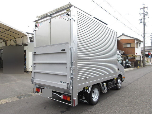 トヨタトヨエースアルミバン小型（2t・3t）[写真03]