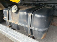 いすゞエルフ冷凍車（冷蔵車）小型（2t・3t）[写真24]