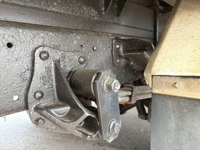 いすゞエルフ冷凍車（冷蔵車）小型（2t・3t）[写真25]