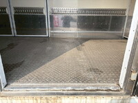 いすゞエルフ冷凍車（冷蔵車）小型（2t・3t）[写真08]