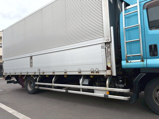 いすゞフォワードアルミウイング中型（4t）[写真12]