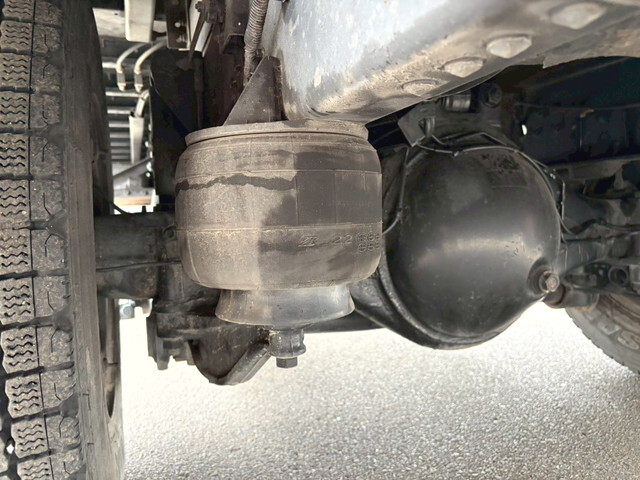 いすゞフォワードアルミウイング中型（4t）[写真27]