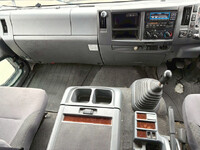 いすゞフォワードアルミウイング中型（4t）[写真41]