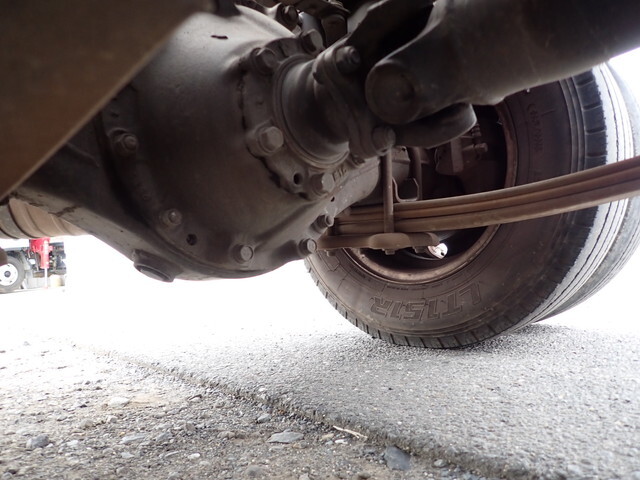 三菱ふそうキャンターコンテナ専用車小型（2t・3t）[写真11]