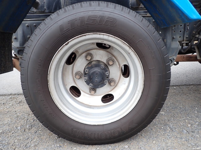 三菱ふそうキャンターコンテナ専用車小型（2t・3t）[写真15]