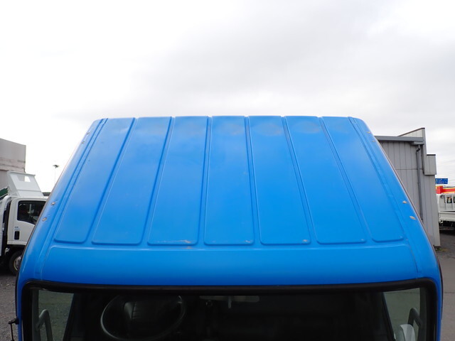 三菱ふそうキャンターコンテナ専用車小型（2t・3t）[写真26]