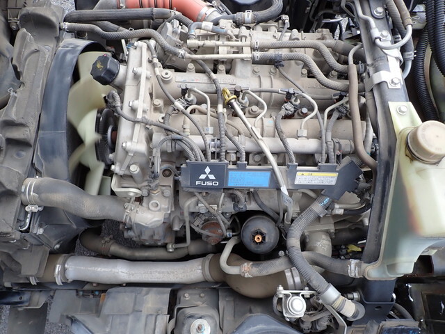 三菱ふそうキャンターコンテナ専用車小型（2t・3t）[写真27]