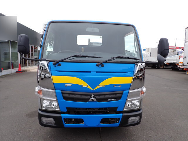 三菱ふそうキャンターコンテナ専用車小型（2t・3t）[写真03]