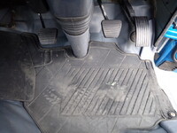 三菱ふそうキャンターコンテナ専用車小型（2t・3t）[写真35]