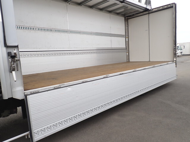 日野レンジャーアルミウイング中型（4t）[写真11]