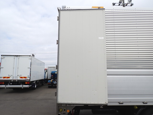 日野レンジャーアルミウイング中型（4t）[写真15]