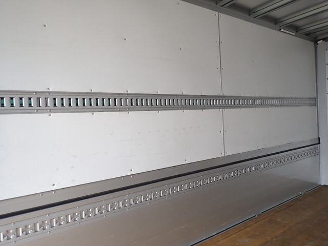 日野レンジャーアルミウイング中型（4t）[写真18]