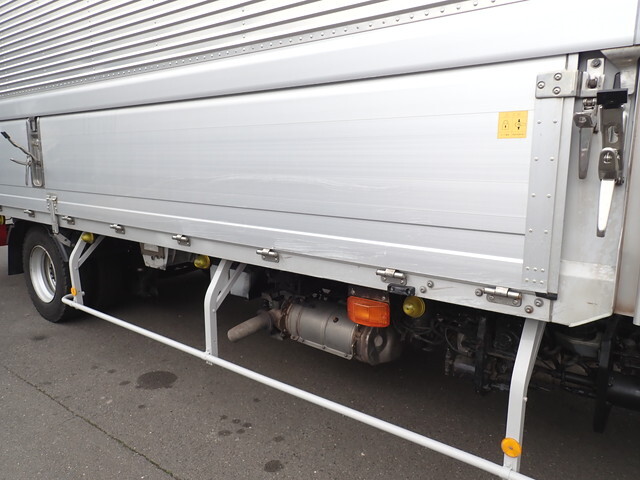 日野レンジャーアルミウイング中型（4t）[写真38]