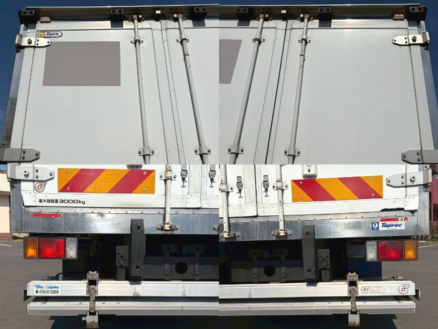 いすゞエルフ冷凍車（冷蔵車）小型（2t・3t）[写真16]