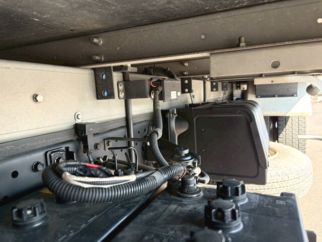 いすゞエルフ冷凍車（冷蔵車）小型（2t・3t）[写真21]