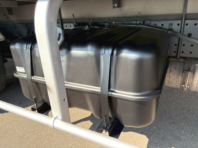 いすゞエルフ冷凍車（冷蔵車）小型（2t・3t）[写真32]