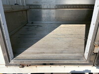 いすゞエルフ冷凍車（冷蔵車）小型（2t・3t）[写真10]